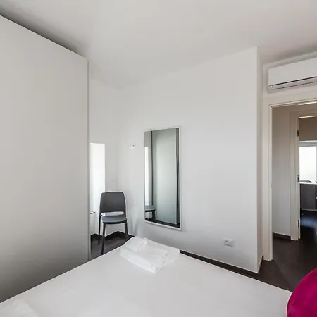 - 2 Vista Mare E Piscina * Rapallo