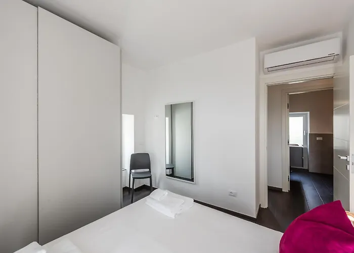 - 2 Vista Mare E Piscina * Rapallo