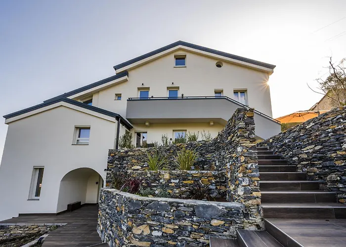 - 2 Vista Mare E Piscina