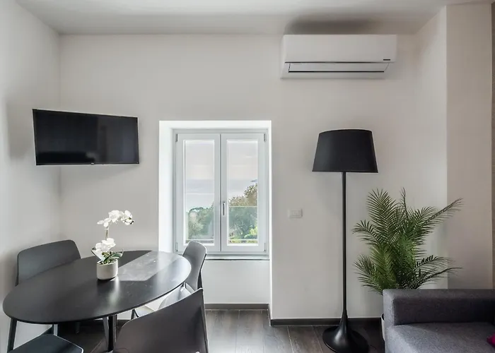 - 2 Vista Mare E Piscina *