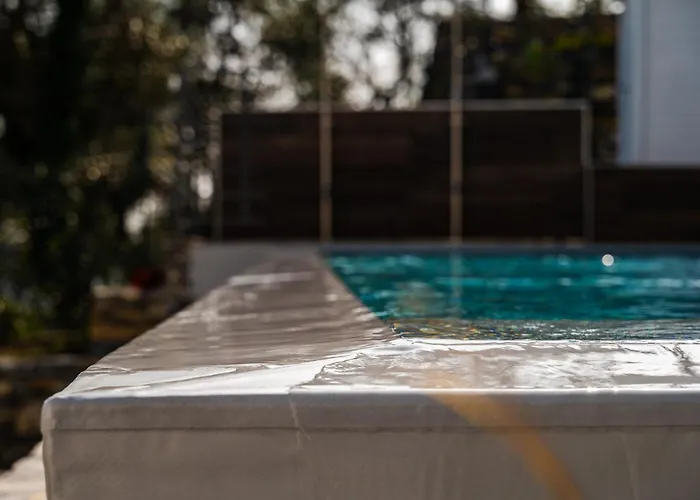 - 2 Vista Mare E Piscina * Rapallo